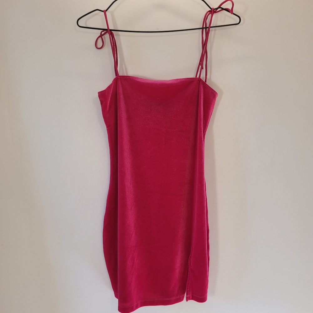 Motel side slit hot pink velvet mini dress NWOT - M - Picture 7 of 9